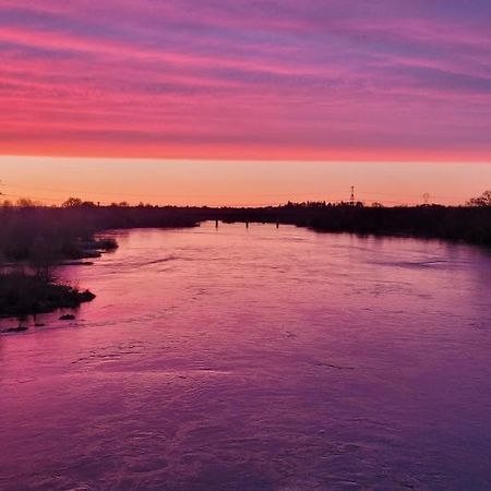 Sur Les Bords De Loire Apartman Montlouis-sur-Loire Kültér fotó