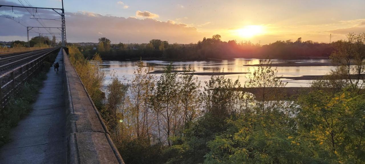 Sur Les Bords De Loire Apartman Montlouis-sur-Loire Kültér fotó